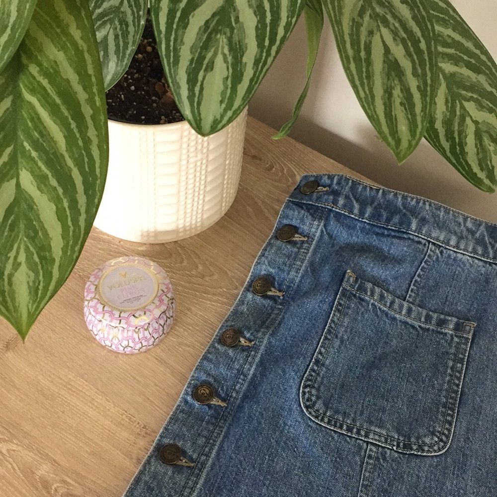 Loft denim skirt